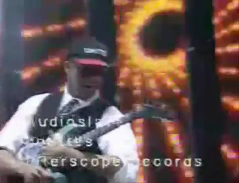 Slash VS Tom Morello