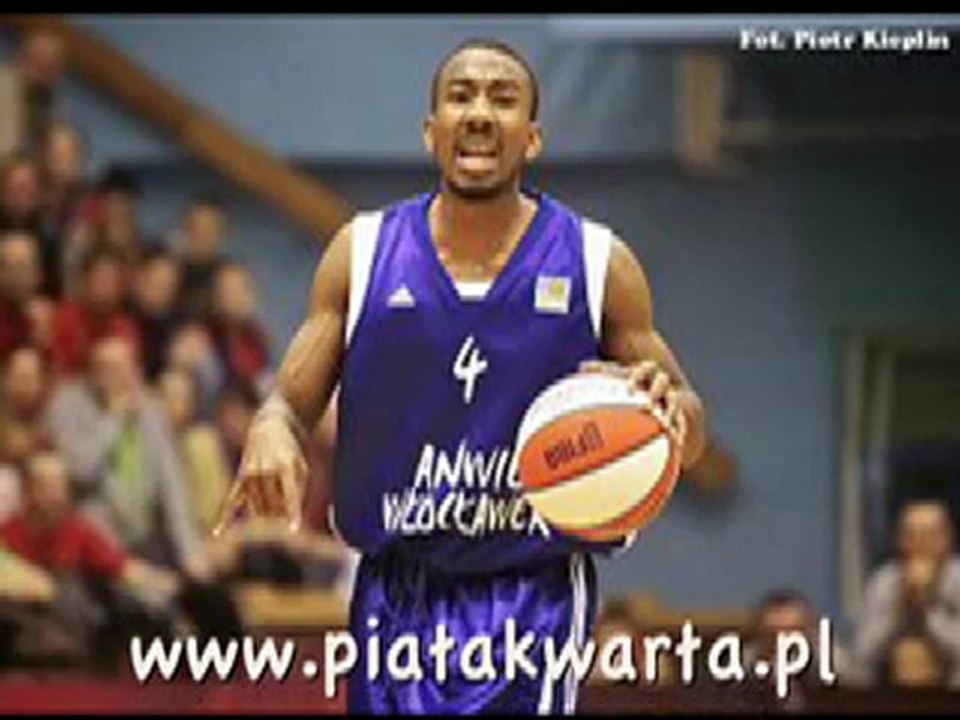 Końcówka meczu Anwil - Czarni