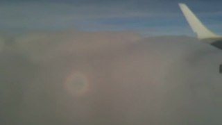 Ombre d'un avion sur les nuages - Halo sur les nuages