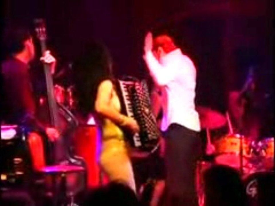 Zoe Tiganouria - Half Note