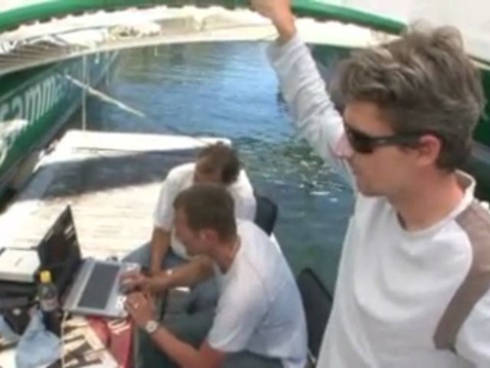 Trophée Jules Verne - Groupama 3 : Chantier à Cape Town