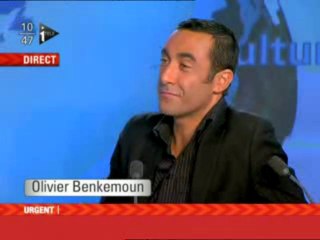 Quelques difficultés avec le ticker URGENT d'itélé....