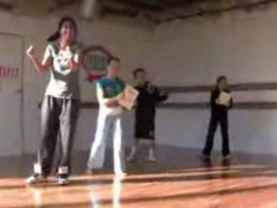 The Kitcheneers Shake it Up Dance