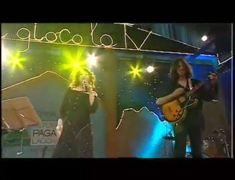 Lil Darling canta Time After Time