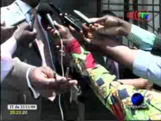 Dotation de deux bus Hiace au ministère de la communication