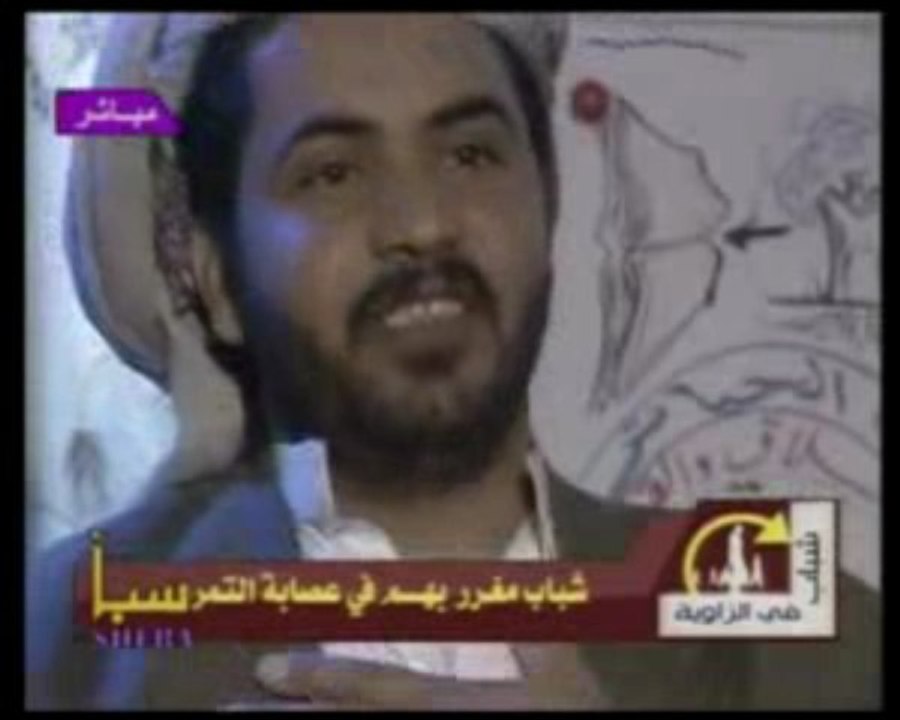 احد الارهابيين الحوثيين المغرر بهم يطلب من امه ان تسامحه