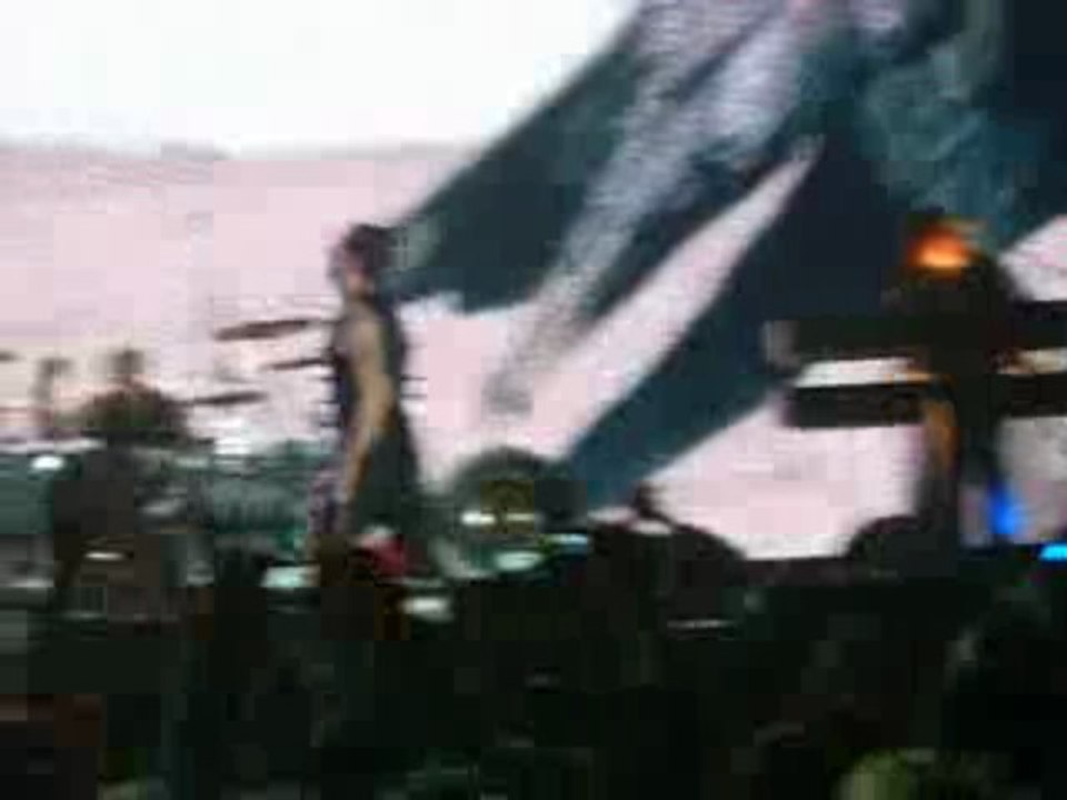 Depeche Mode Bologna 25.11.09 Walking in my shoes