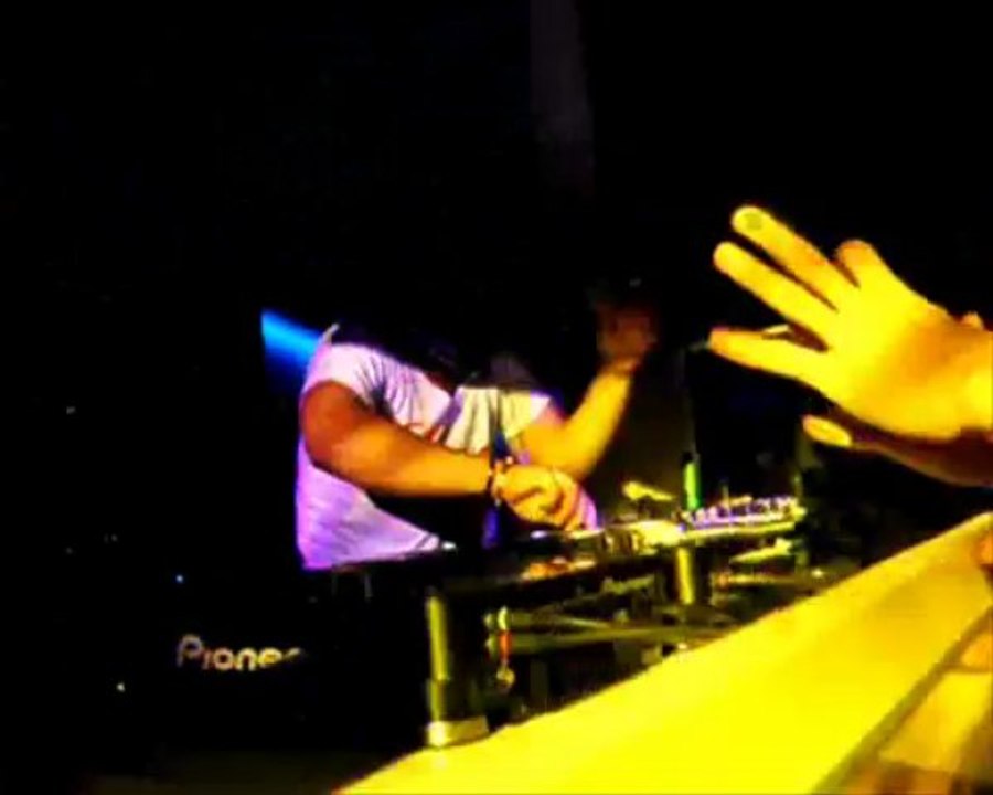 Disparitions SUICIDES OU MEURTRES