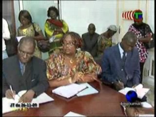 Séance de travail au ministère du développement industriel