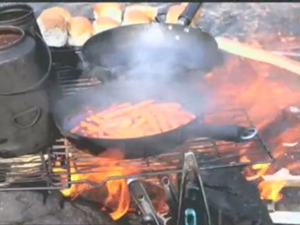 Éprouvant la vie du nord - Territoires du Nord-Ouest, Canada