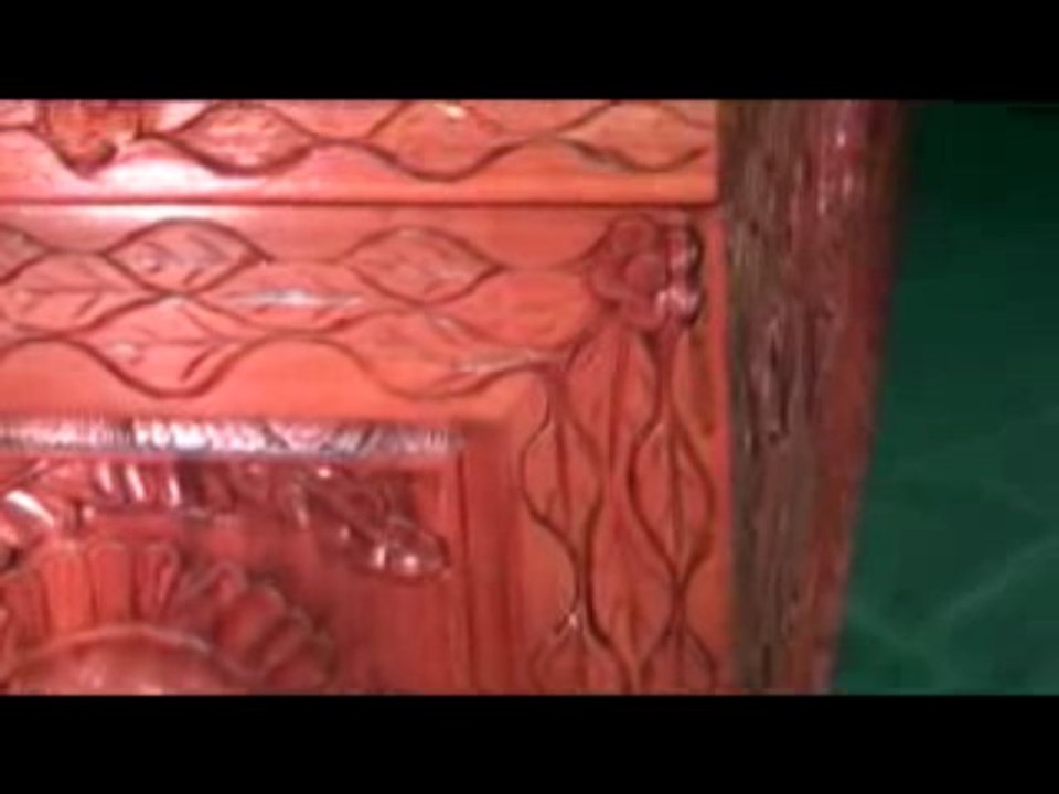 Coffre chinois finement ciselé - CH08CF0008