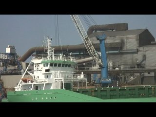 "DANS LE PORT... ON NOUS DIT QUE TOUT EST BON"