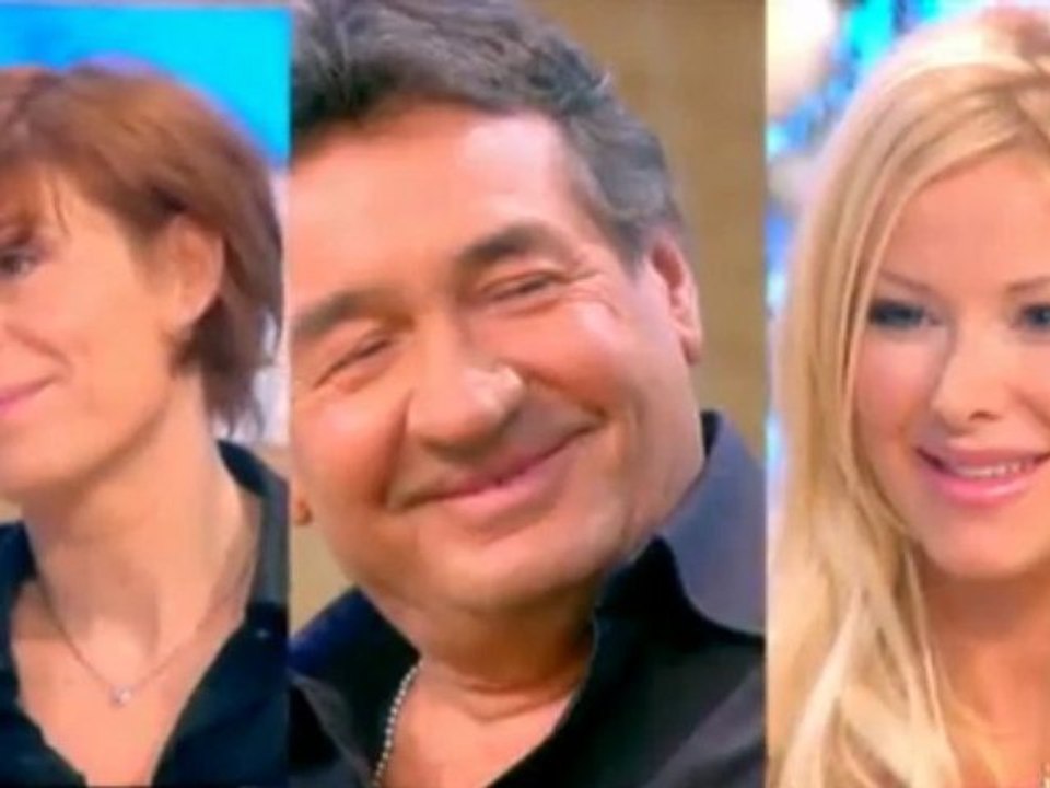ILS SE SONT RENCONTRÉS SOUS LES PROJECTEURS - 1ERES IMAGES