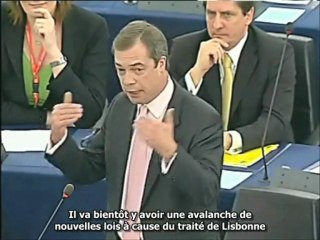 Nigel Farage réprimandé pour ses critiques