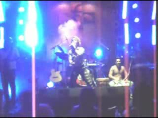 La Chica de Humo en La Casona