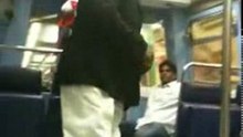 Un Congolais s'énerve contre une racaille dans le métro