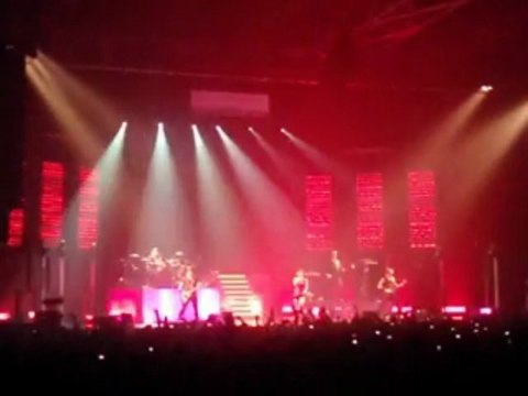 superbus gogo dance show ouverture concert paris zenith 2009