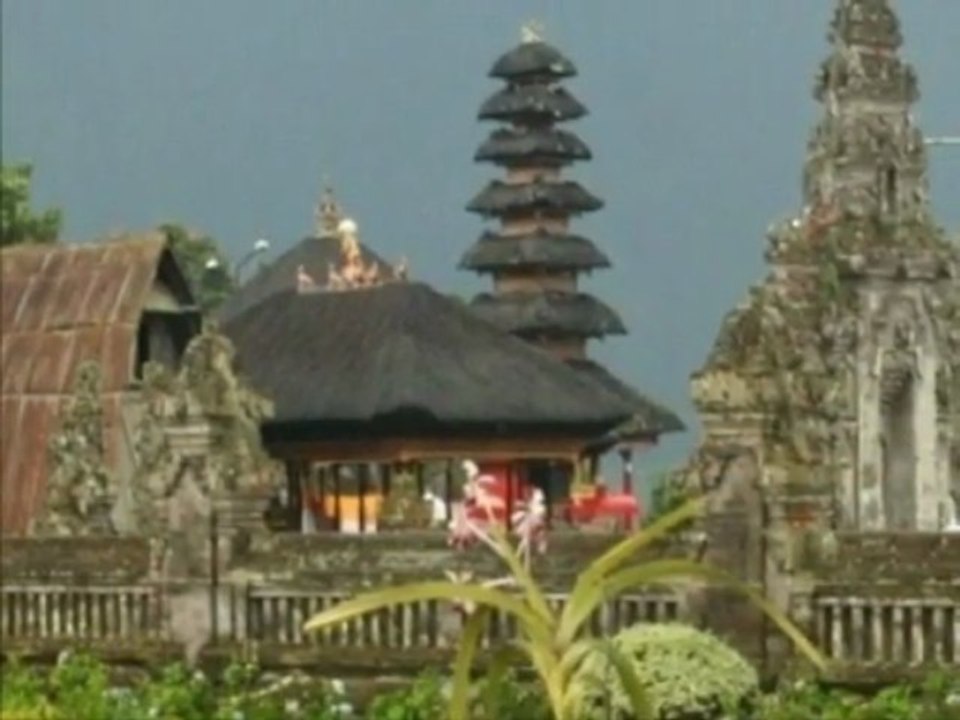 Le Pura Ulun Danu Bratan, temple de Bali_0001
