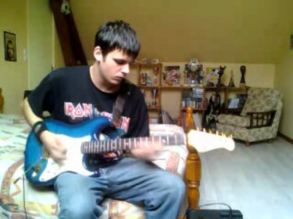 a la manière de papa roach a la guitare