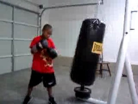 (8) YEAR OLD Zion ( LIGHTS OUT) Gee