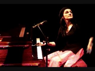 Sophie TAVERA: La Valse du petit Chien (F. CHOPIN)