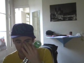 Wiwi égratigne "It's probably me"