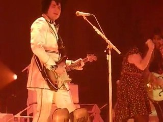 Matthieu Chédid - Amssetou salle de la Carrière