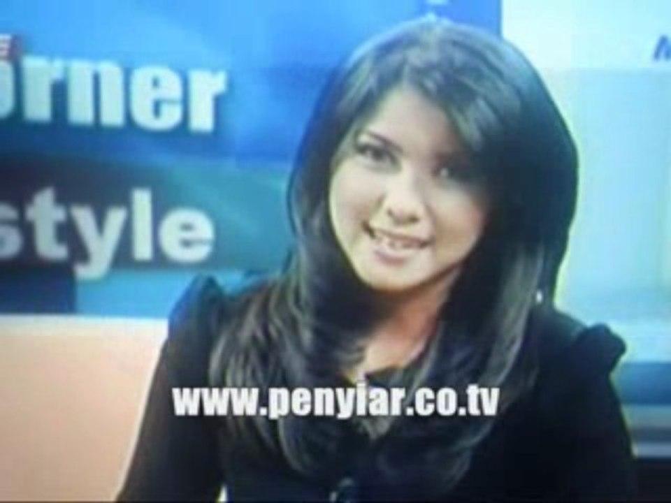 ::::GITHA NAFEEZA::::on_public_corner