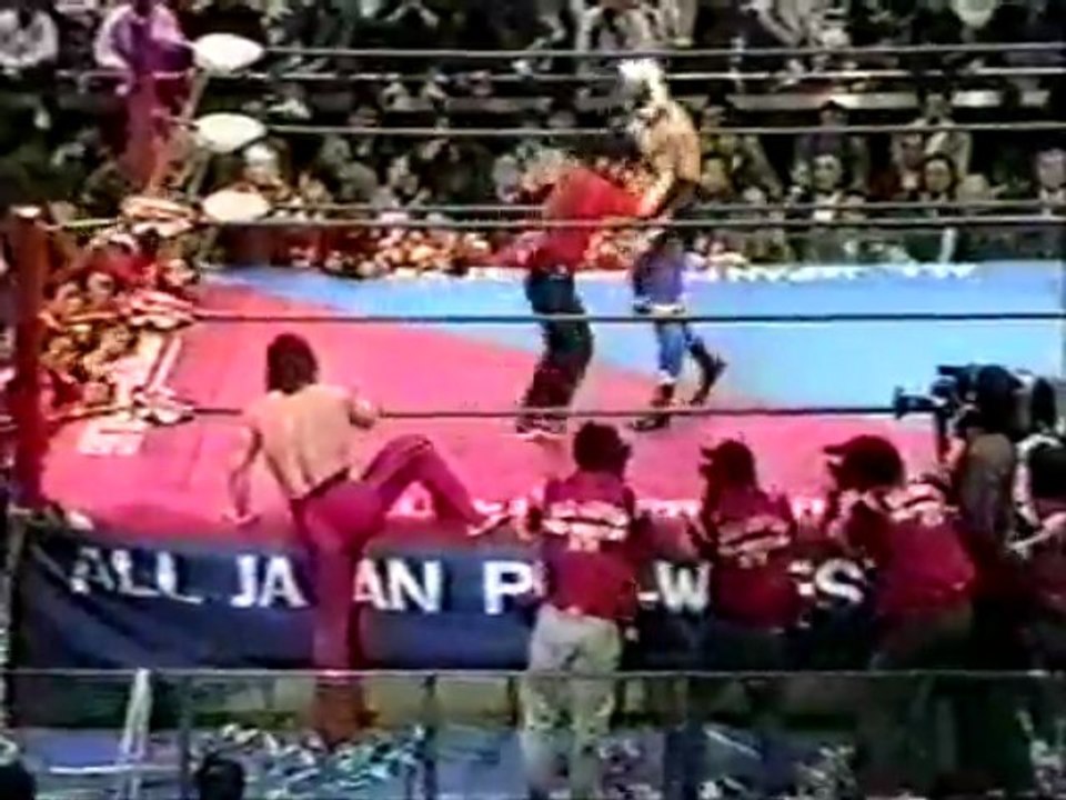 Tiger Mask II Vs. Kuniaki Kobayashi - AJPW 09.03.1985