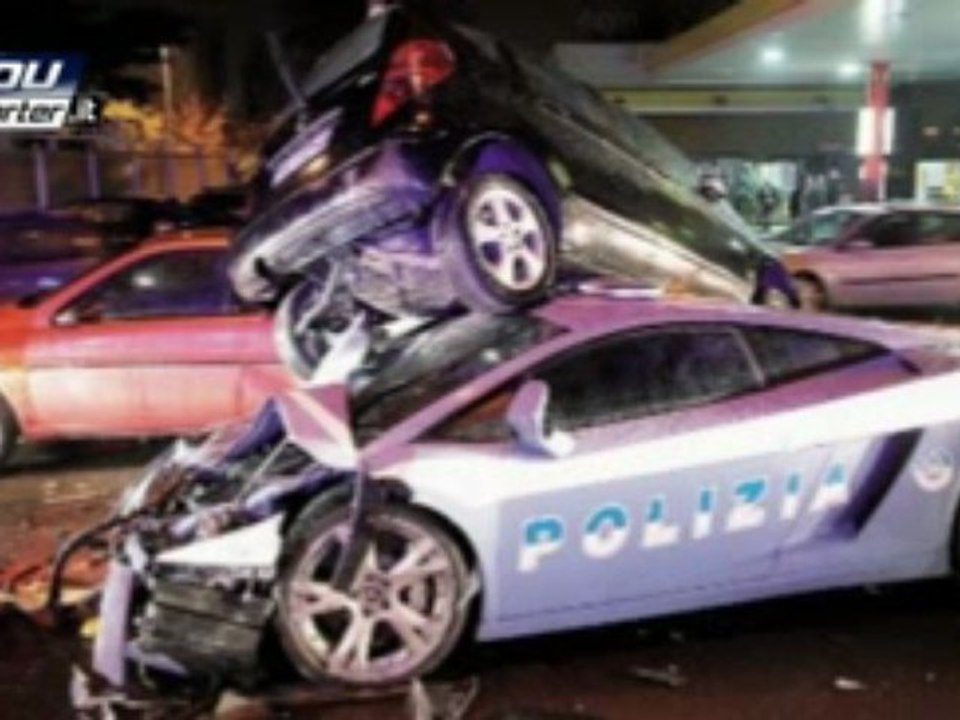 Distrutta la Lamborghini della Polizia!