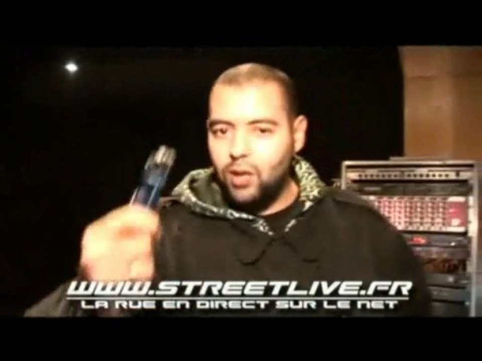 larsen brule un ( vrai ) billets de 50 euro mdr si si !!