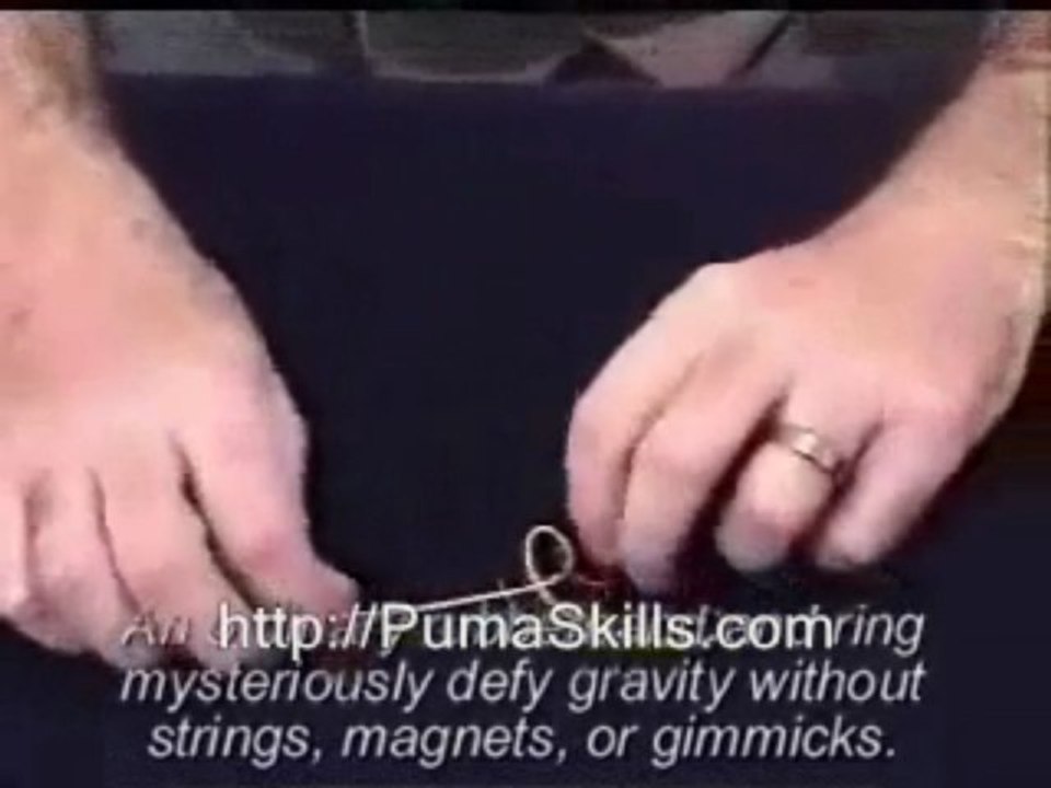 Learn closeup street magic tricks to pick up girls