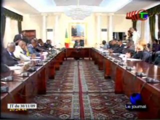 Isidore Mvouba visite le CNTF