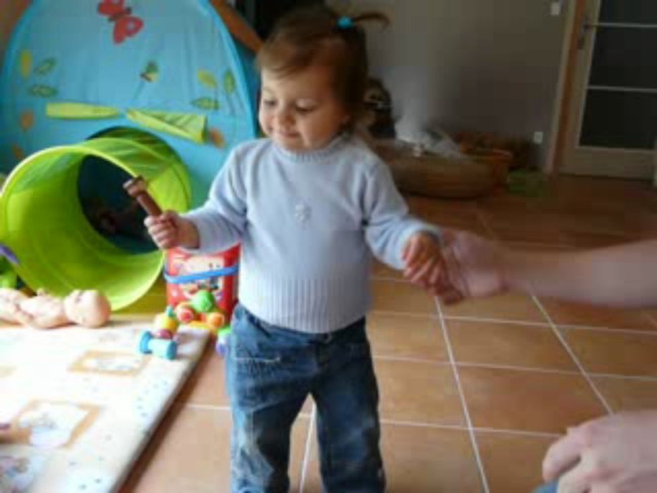 Premiers pas de Juline