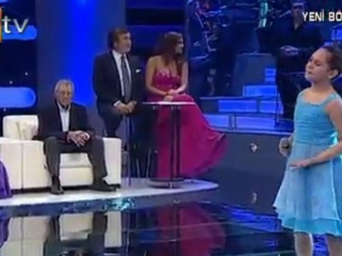 Bir Sarkisin Sen - Aycan Celik - Istanbul Sokaklari