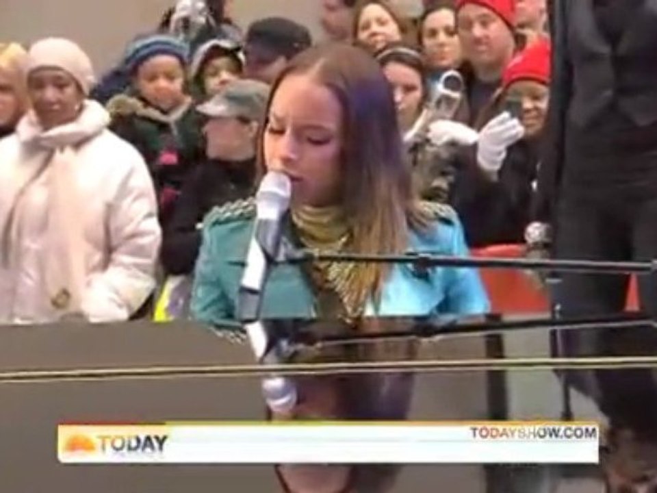 Empire State of Mind Alicia Keys Live 24 November 2009.