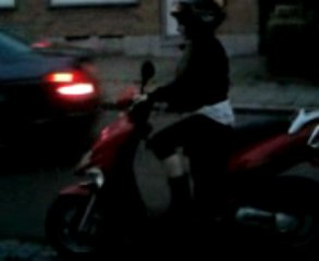 Moi en scoot xD