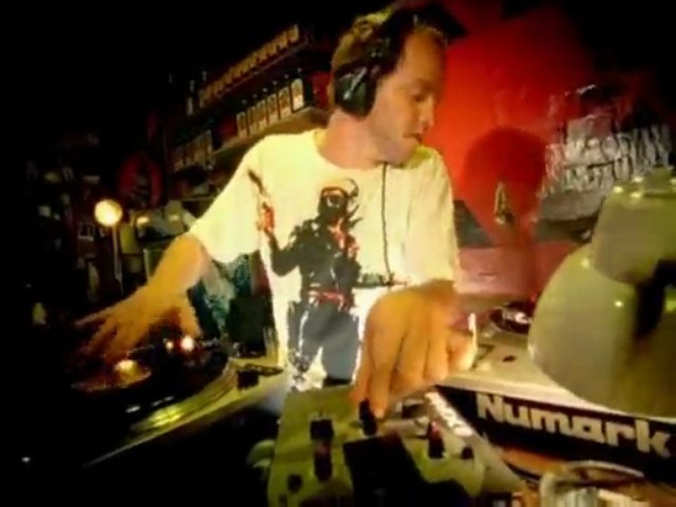 Thomilla & Ayak - Freaky Girl (2003)