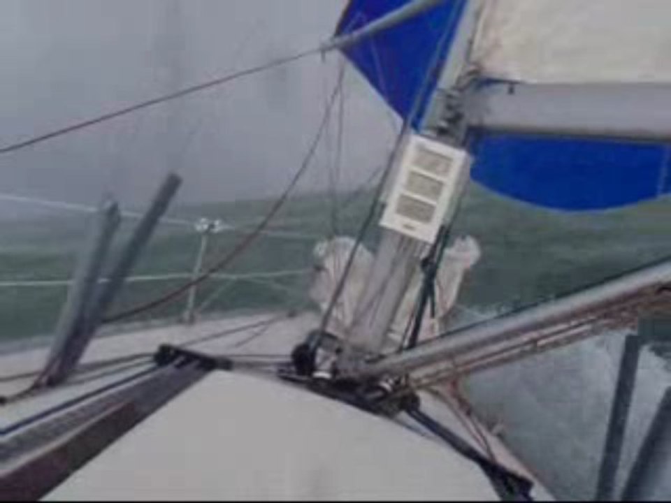 Les Voileux au surf à 14 nds sous le grain