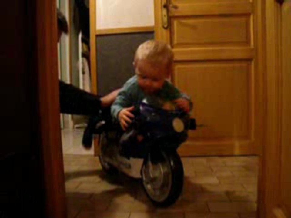 bébé moto
