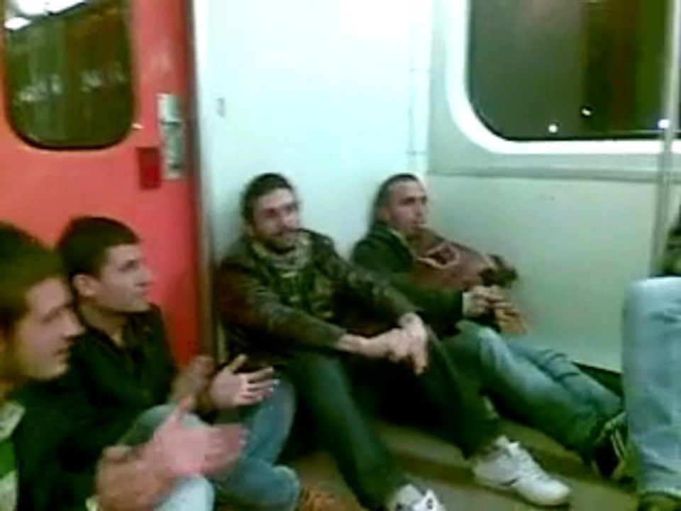ankara metroda tulum turki 3