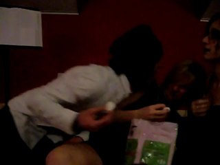 Avec l'aide de mes amis.