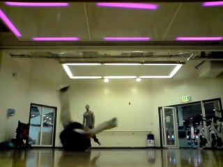 B-Boy Twist and B-Boy E.P. training - ICameToDance.com