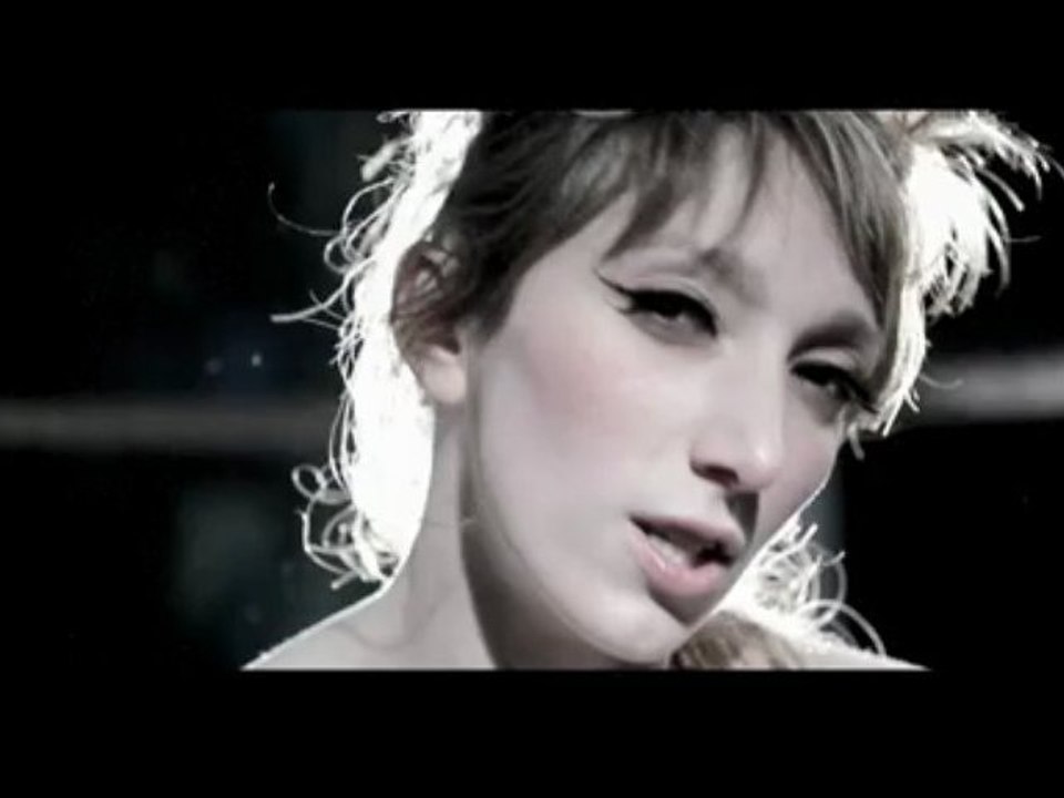 LadyPopCorn - Clip = My Heart is Beating