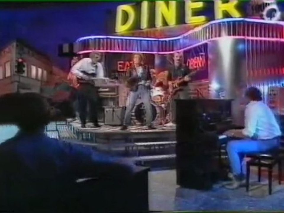 Roger Daltrey with Carl Perkins - Hound Dog