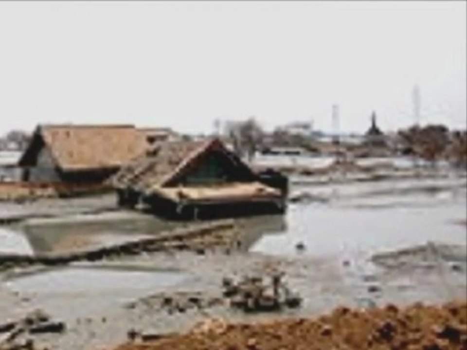 Lusi, le volcan de boue indonésien_0002
