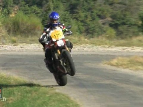 VIDEO 1/3 : EXPERT OU BLAIREAU SUR LE DARK DOG MOTO TOUR ?