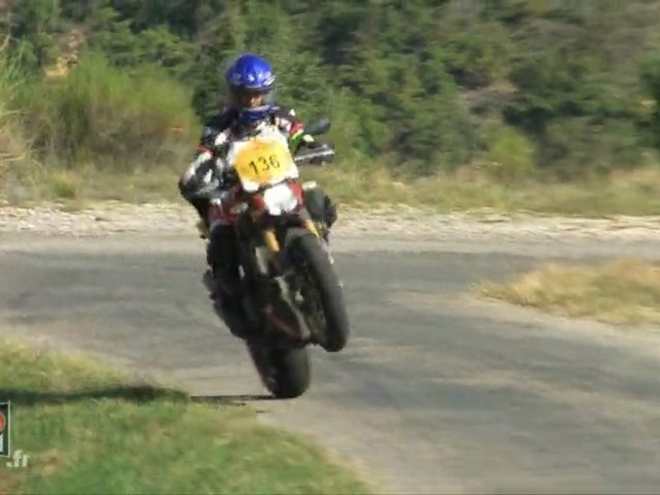 VIDEO 1/3 : EXPERT OU BLAIREAU SUR LE  DARK DOG MOTO TOUR ?