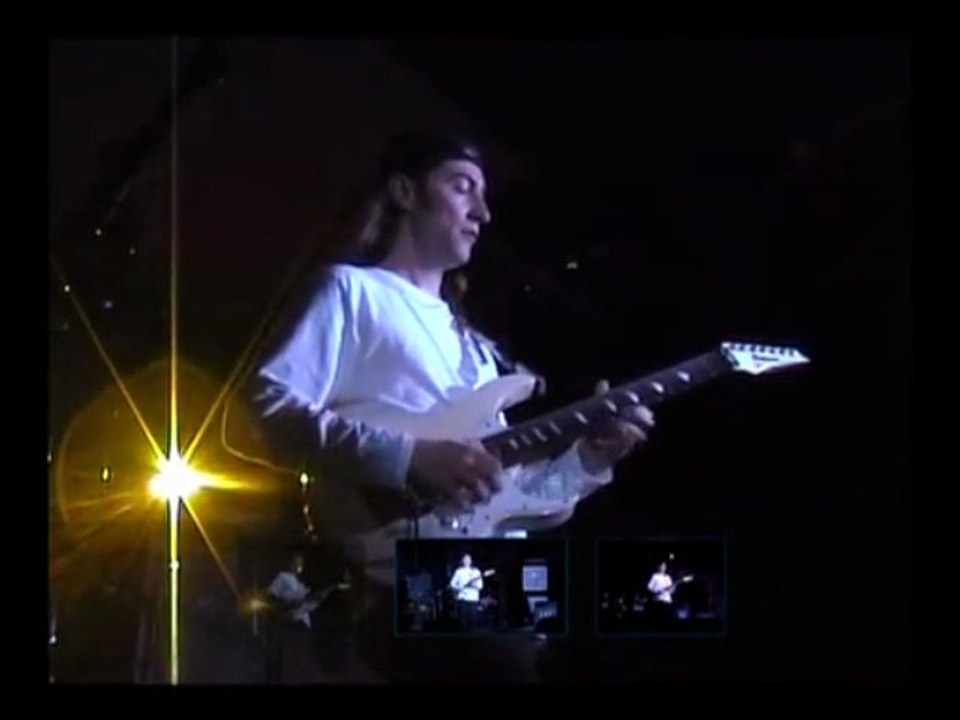 "Farhbot" extract from Kermheat's DVD: "Humanchico: live and