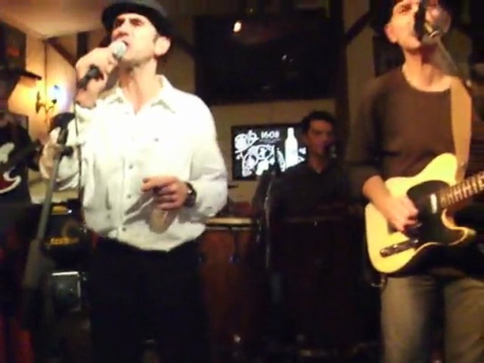 CROSS ROADS LE GROUPE NANTAIS